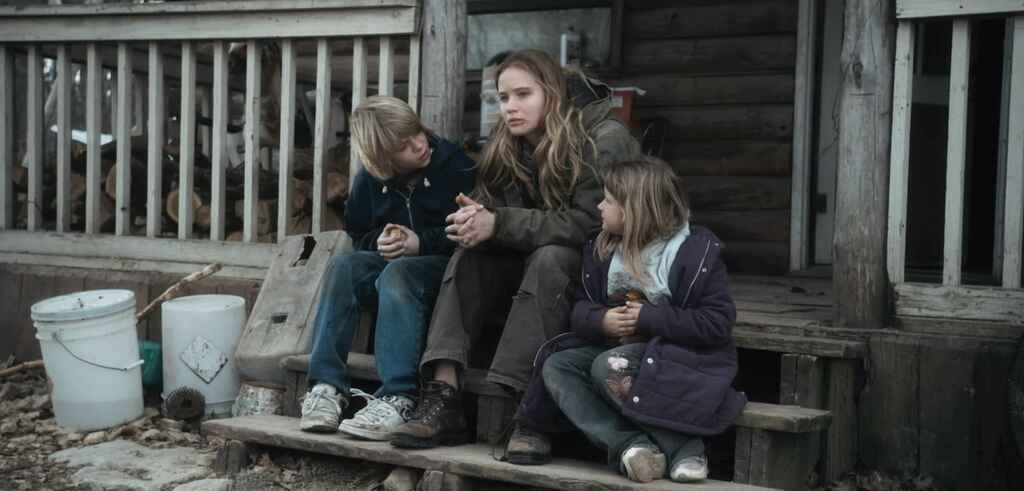 Ree and her siblings in Winter's Bone
